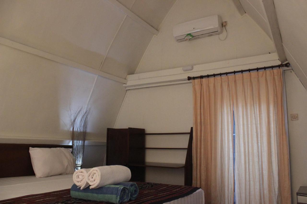Coral Beach Seaside Gili Trawangan Exterior foto