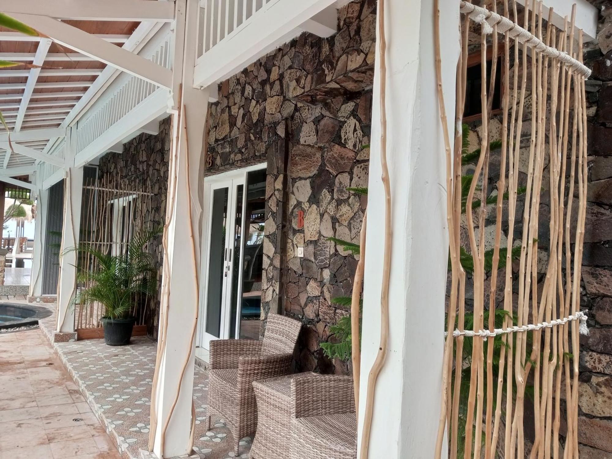 Coral Beach Seaside Gili Trawangan Exterior foto
