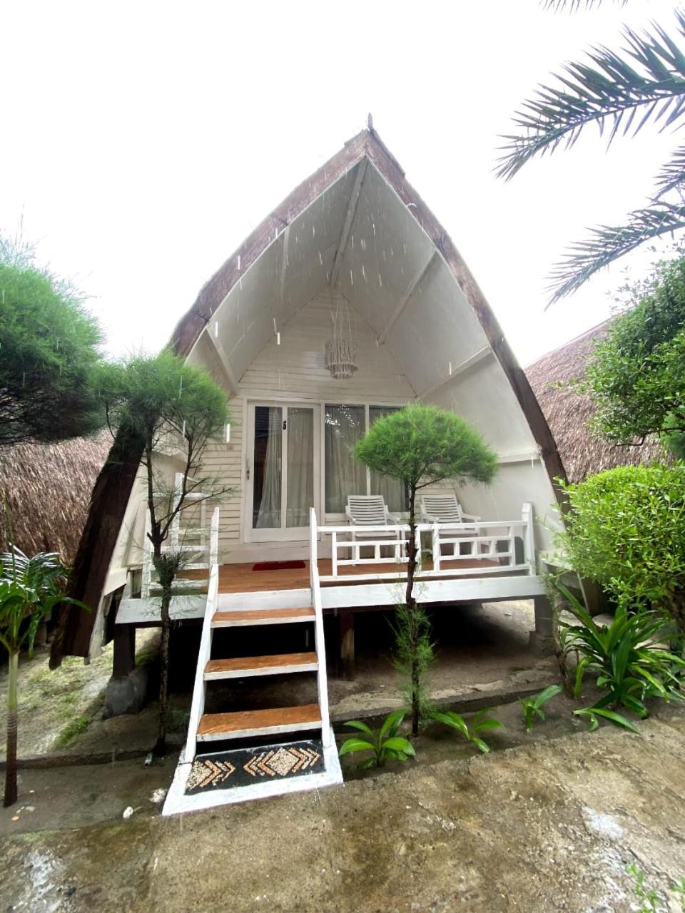 Coral Beach Seaside Gili Trawangan Exterior foto